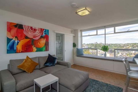 Bright 1 Bedroom Studio With Amazing City Views - Darwin Holiday 3