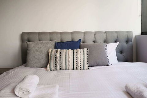 Fantastic 2BD Apt In Melbournes Southbank! - Darwin Holiday 5