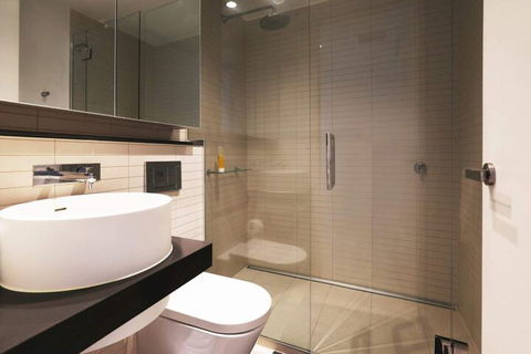 Fantastic 2BD Apt In Melbournes Southbank! - Darwin Holiday 4