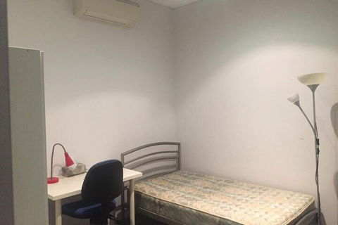 Sun-drenched 3 Bedroom Apartment In Turrella - Darwin Holiday 4