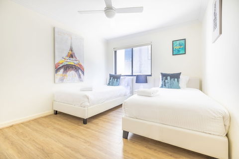 Perfectly Located Apt Rooftop Pool & Spa - Darwin Holiday 0