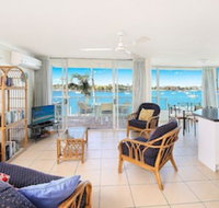 Amazing Waterfront Views Sunshine Coast H330 - Darwin Holiday