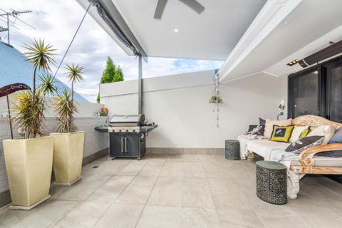 Urban Chic 3 BR House In Wickham - Darwin Holiday 0