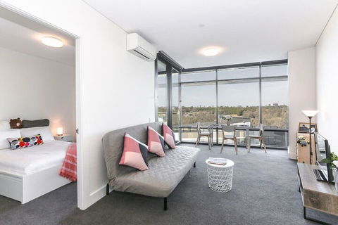 Highrise Apartment At Olympic Park - Darwin Holiday 6