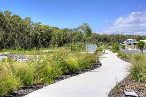 Pet Friendly, New House Peregian Breeze Drive, Peregian Beach - Darwin Holiday 1