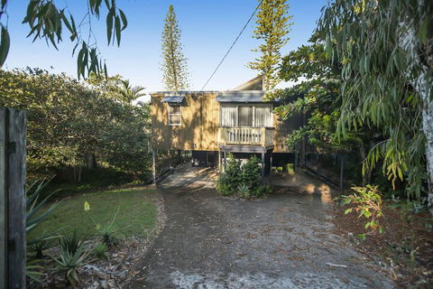 Summer Place - 24 Shearwater Street - Darwin Holiday 1