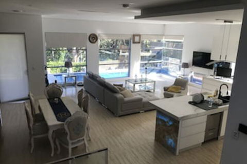 Luxury Big House Cinema Pool Many Guests - Darwin Holiday 0