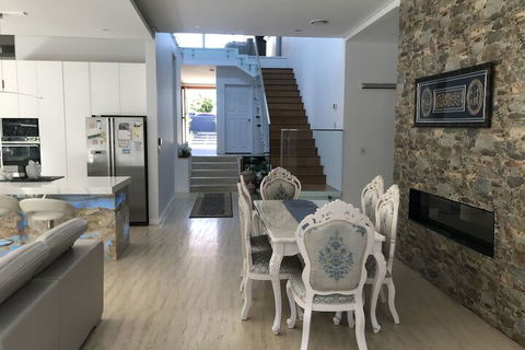 Luxury Big House Cinema Pool Many Guests - Darwin Holiday 6