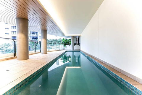 Incredible Riverside Apartment In Brisbane - Darwin Holiday 3
