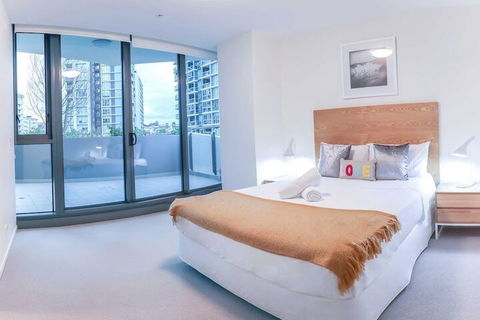 Incredible Riverside Apartment In Brisbane - Darwin Holiday 6