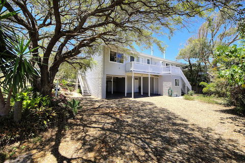 Piccolo Peregian - Pet Friendly- Peregian Beach, QLD - Darwin Holiday 1