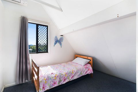 Chalet By The Sea, 10 Pelican Street, Peregian Beach - Darwin Holiday 5