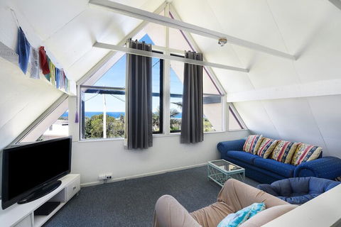 Chalet By The Sea, 10 Pelican Street, Peregian Beach - Darwin Holiday 3