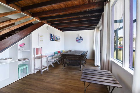 Chalet By The Sea, 10 Pelican Street, Peregian Beach - Darwin Holiday 2