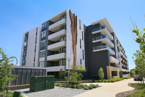 Large Modern 2 Bedroom Apartment Near Lake Claremont - Darwin Holiday 1
