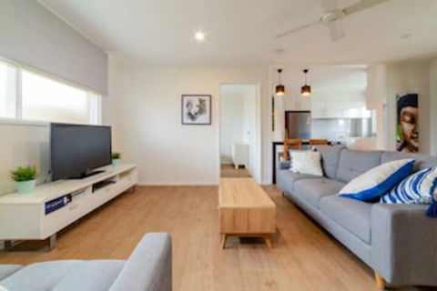 Peaceful 3 Bedroom Apartment In Ascot - Darwin Holiday 0