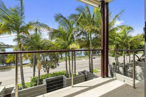 North Facing River Front Stunning Apartment Unit 2 9 Hilton Esplanade - Darwin Holiday 0