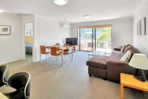 Airtrip Apartment On Russell St - Darwin Holiday 5
