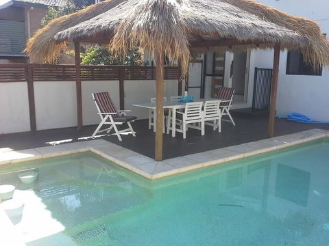 Minutes Walk To Peregian Beach & Surf! Unit 1 / 28 Pelican Street - Darwin Holiday 2