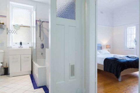 2 Bedroom Gorgeous Art Deco Classic Near CBD - Darwin Holiday 7