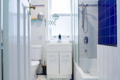 2 Bedroom Gorgeous Art Deco Classic Near CBD - Darwin Holiday 5