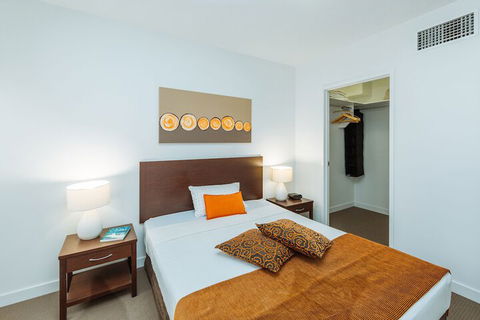 Airtrip Apartment On Merivale St - Darwin Holiday 5