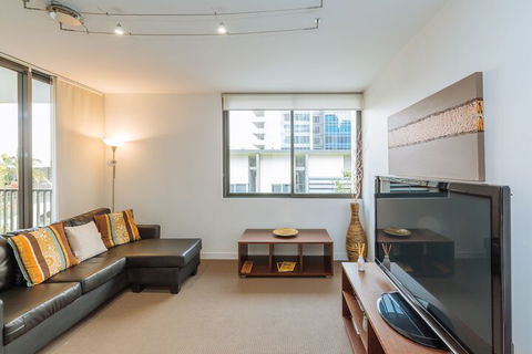 Airtrip Apartment On Merivale St - Darwin Holiday 1