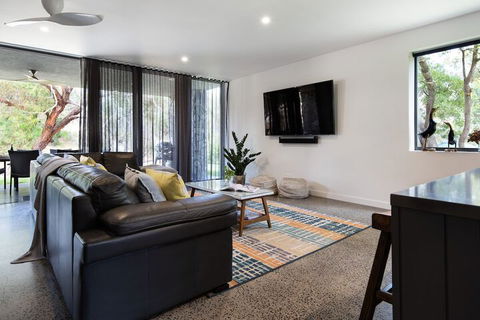 Two Ducks - Darwin Holiday 7