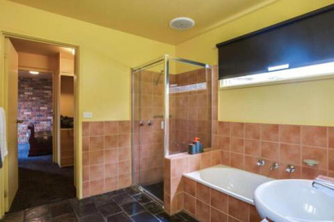 The View - Darwin Holiday 4