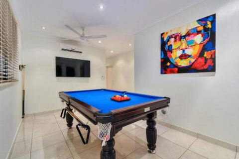 Luxury Darwin City Lights Jacuzzi Central Location Large House New Furnishings - Darwin Holiday 4