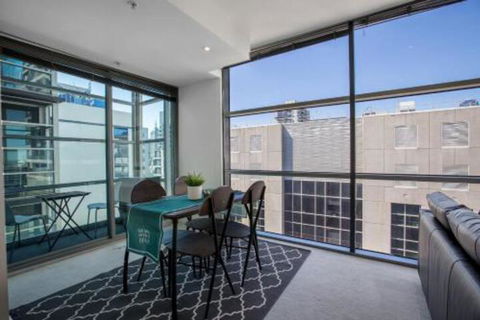 62Green WoodLv21at1bd1bthClose To Mel CBD - Darwin Holiday 1