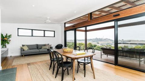 Byron Bay Luxury Holidays Carinya Cottages 3 - Darwin Holiday 1