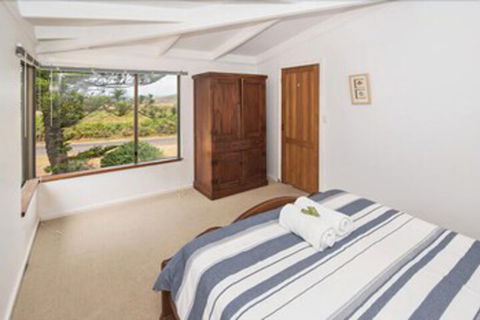 Storm Bay Cottage - Darwin Holiday 6