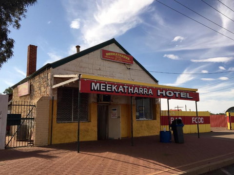Meekatharra Hotel - Darwin Holiday 1