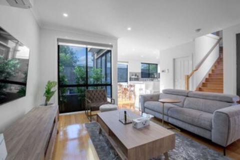 Impressive & Spacious New Townhouse@preston - Darwin Holiday 0