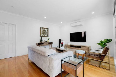 Impressive & Spacious New Townhouse@preston - Darwin Holiday 7