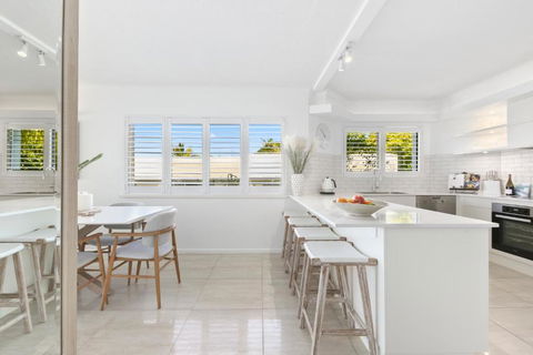 Luxury Beachside Apartment - Darwin Holiday 1