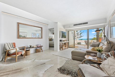 Luxury Beachside Apartment - Darwin Holiday 3