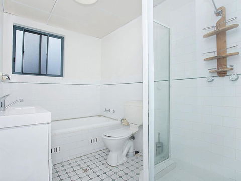 Ocean Palms Unit 2 The Entrance NSW - Darwin Holiday 1