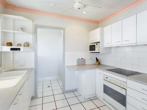 Oxley 8 At Tuncurry - Darwin Holiday 3