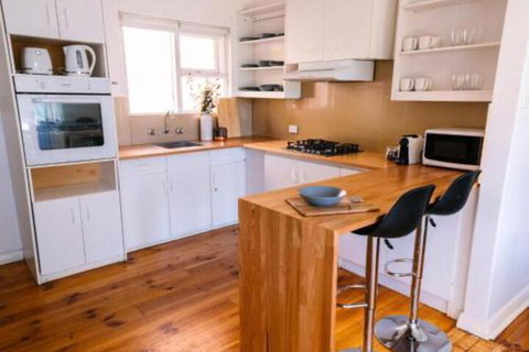 A Wave Away At Glenelg Cosy Unit Near The Beach - Darwin Holiday 5