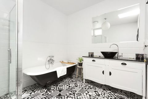 Bluestone Cottage Launceston - Darwin Holiday 7