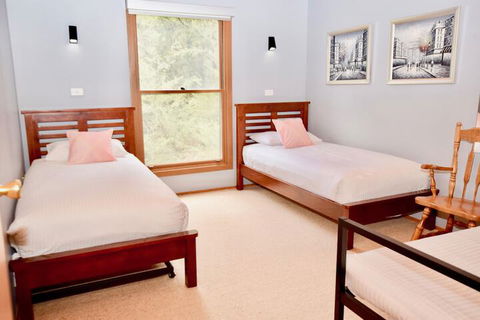 Treetops Retreat Katoomba - Darwin Holiday 2