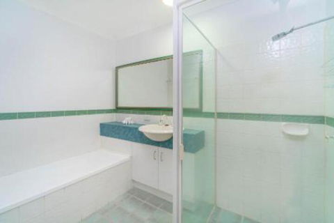 Beachside 22 LJHooker Yamba - Darwin Holiday 3