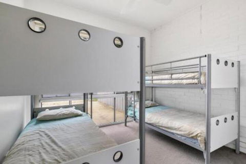 THE BEACH HIVE PET FRIENDLY (OUTSIDE ONLY) INLET SIDE - Darwin Holiday 3