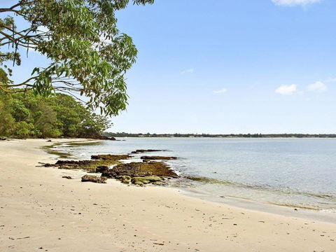 The Great White Beach Living At Its Best - Darwin Holiday 5