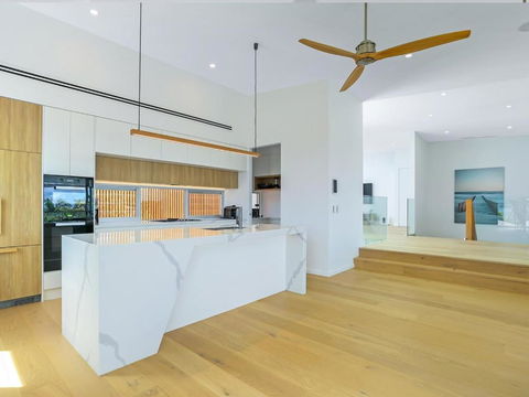 Magnificent Views On Arkana Noosa Heads - Darwin Holiday 1