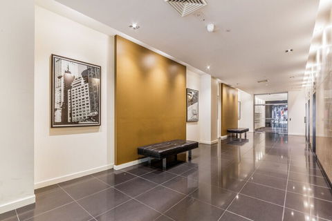 Tram Stop 5 Stylish 2 Bedroom In Downtown Melbourne - Darwin Holiday 1