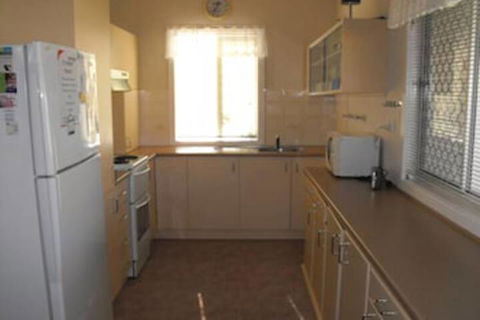 Camelot Cottage - Darwin Holiday 7