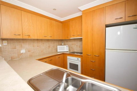Whitesands Unit 103 38 North Street - Darwin Holiday 6